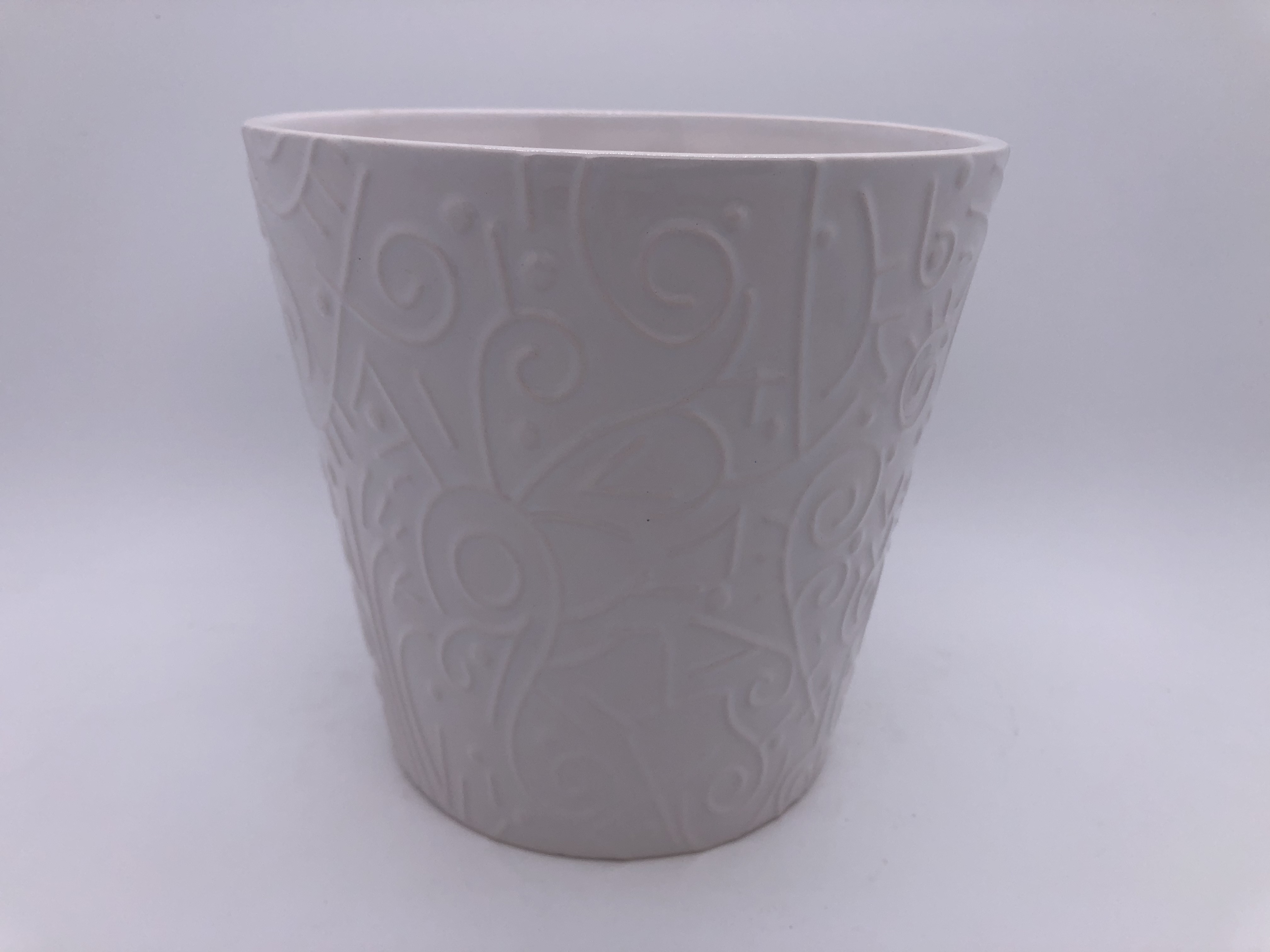 Dolomite Flowerpot