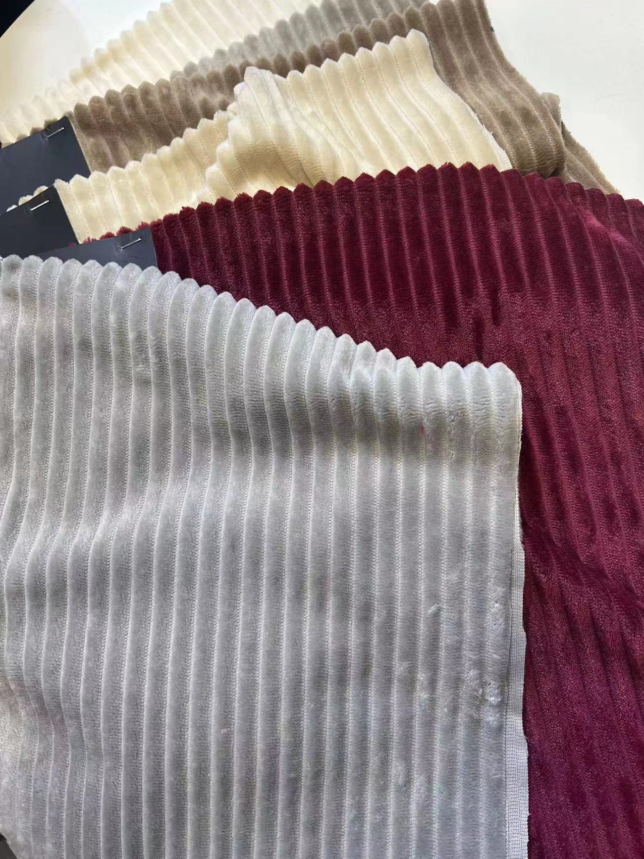 shaoxing wuyun textile co,ltd – Fur blanket 2