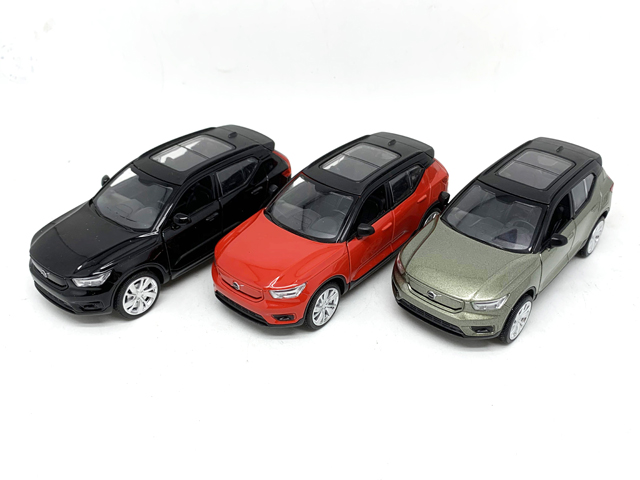 1:32 (5.5 ") Volvo Boomerang with light, sound, open door
