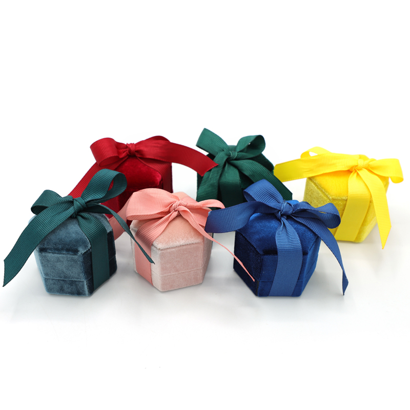 Wholesale Custom Luxury Wedding Double Ring Boxes Velvet Hexagon Jewelry Box for Engagement