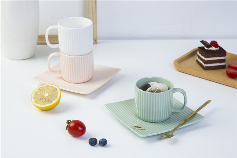 Straight line color glaze ceramic coffee cup saucer