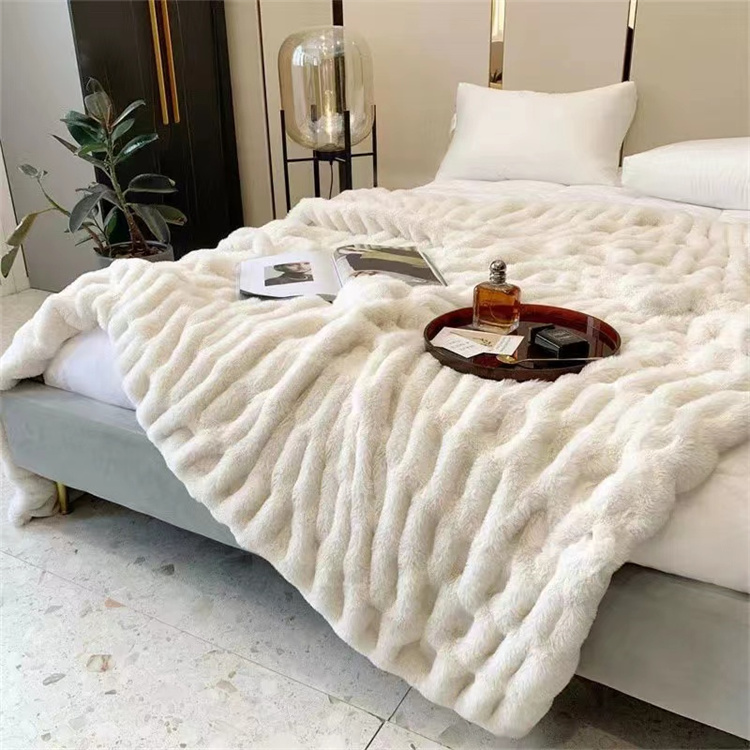 Comfortable Fluffy Plush Luxury Fur Raschel Plush Blanket