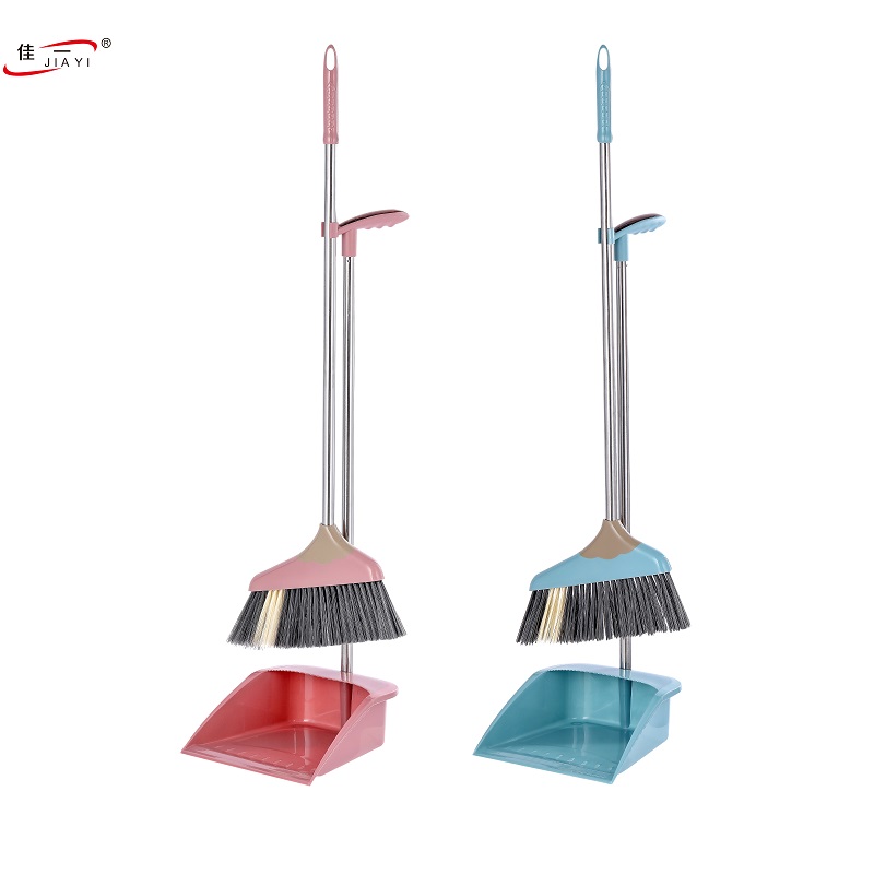 1330 Broom set