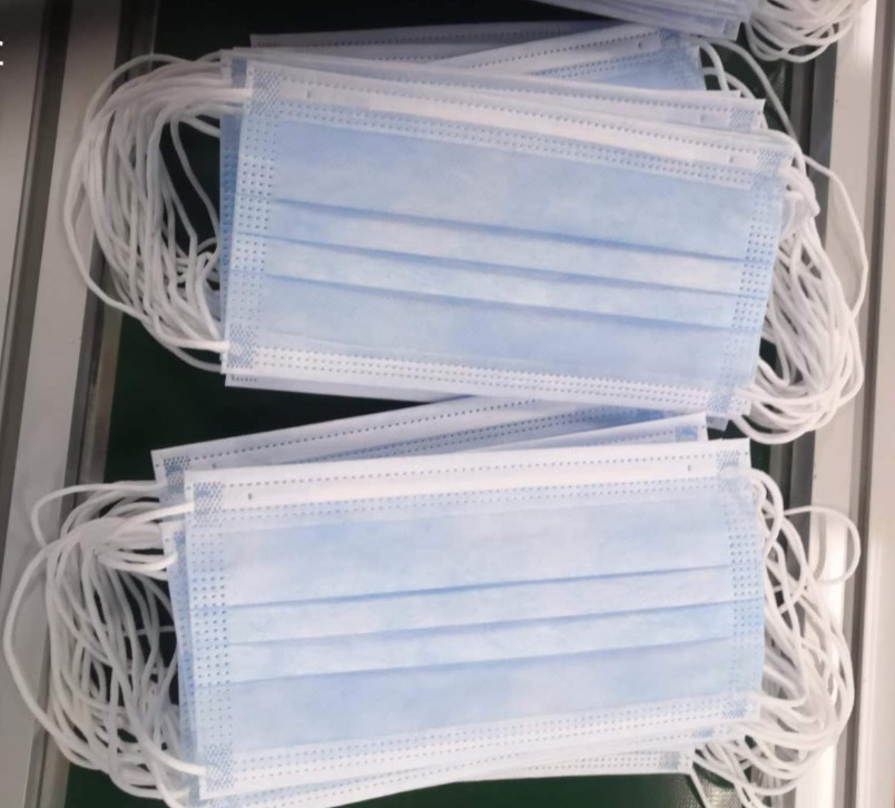 Disposable medical face mask