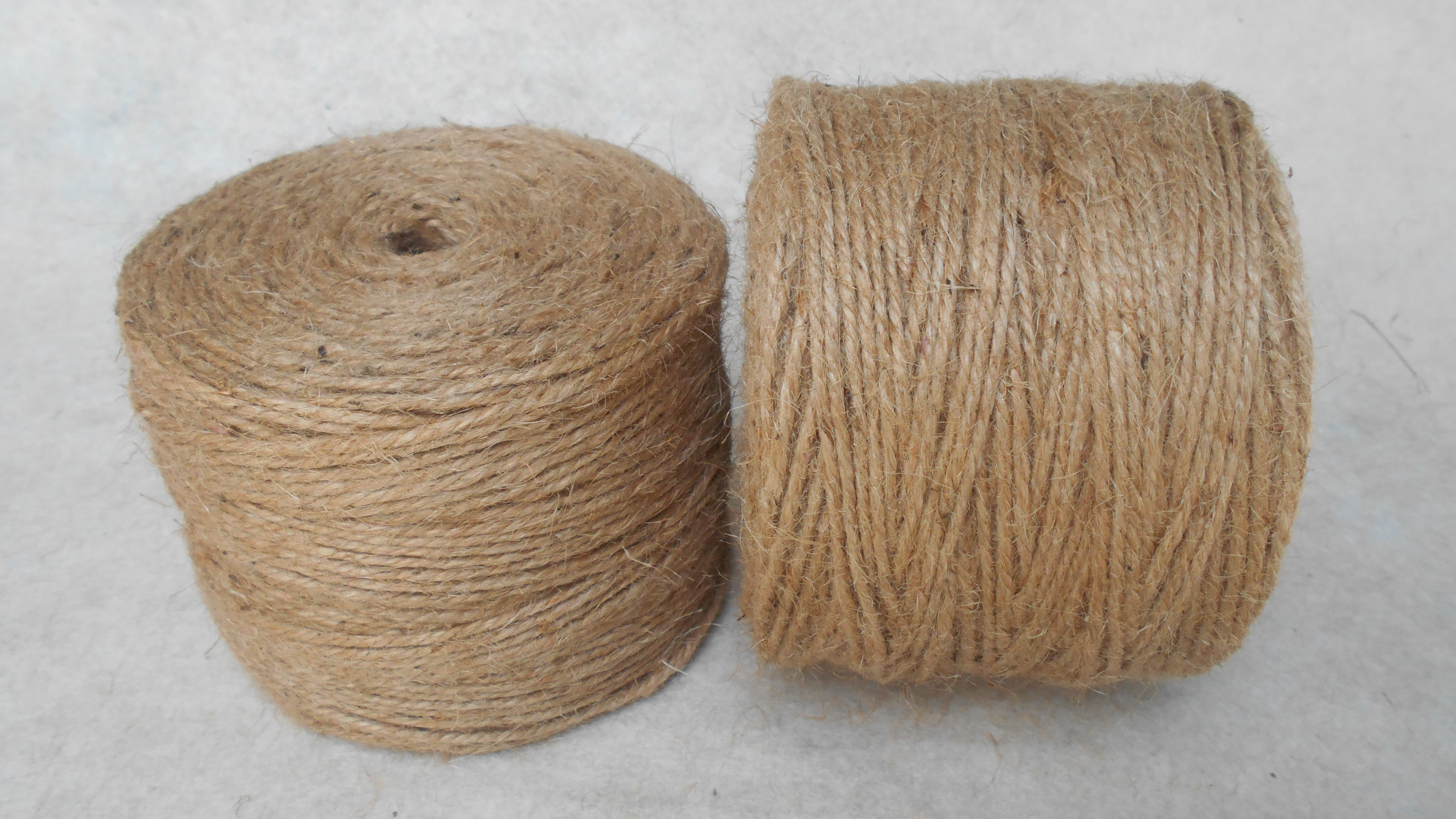 Exquisite 3ply jute twine thread column