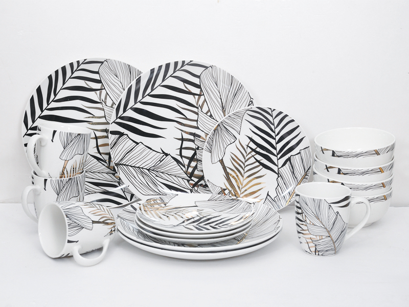 18pcs PORCELAIN TABLEWARE