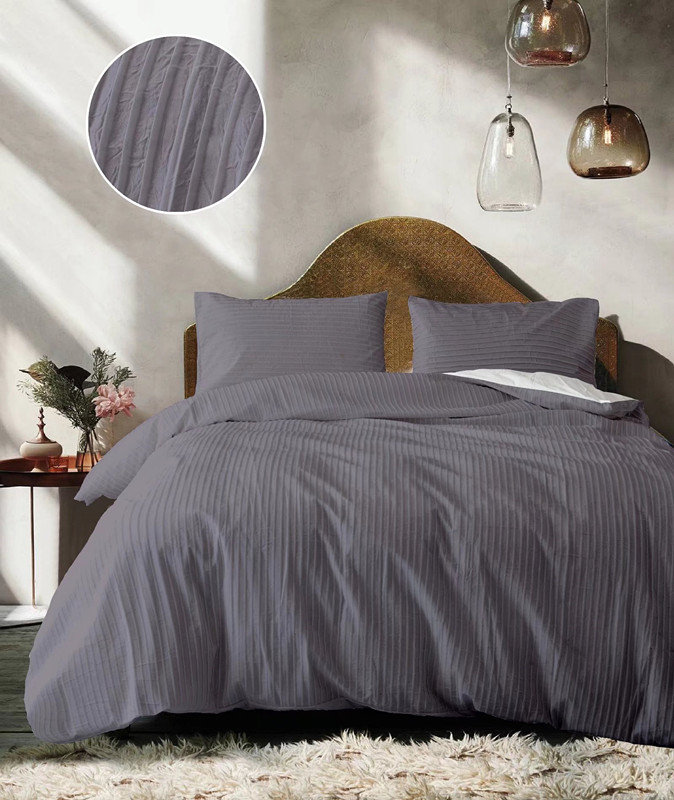 Pintuck comforter set