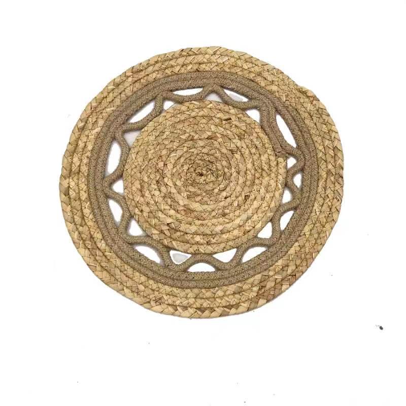 Straw and cotton mats