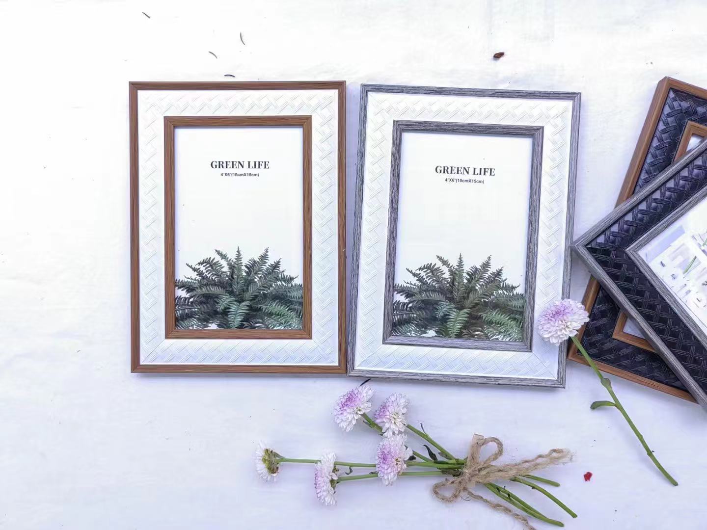Picture frame two colors collocation
