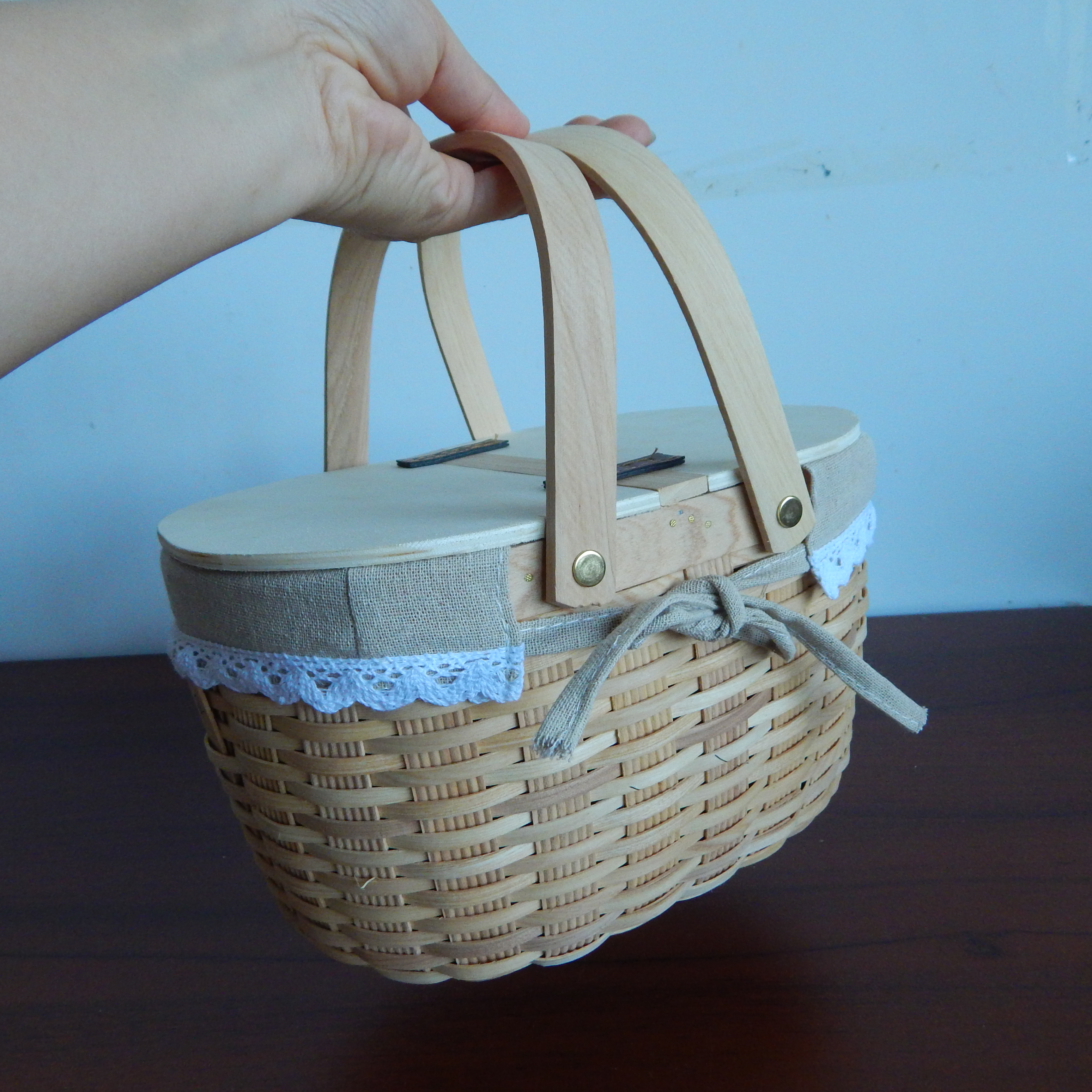Woodchip gift basket