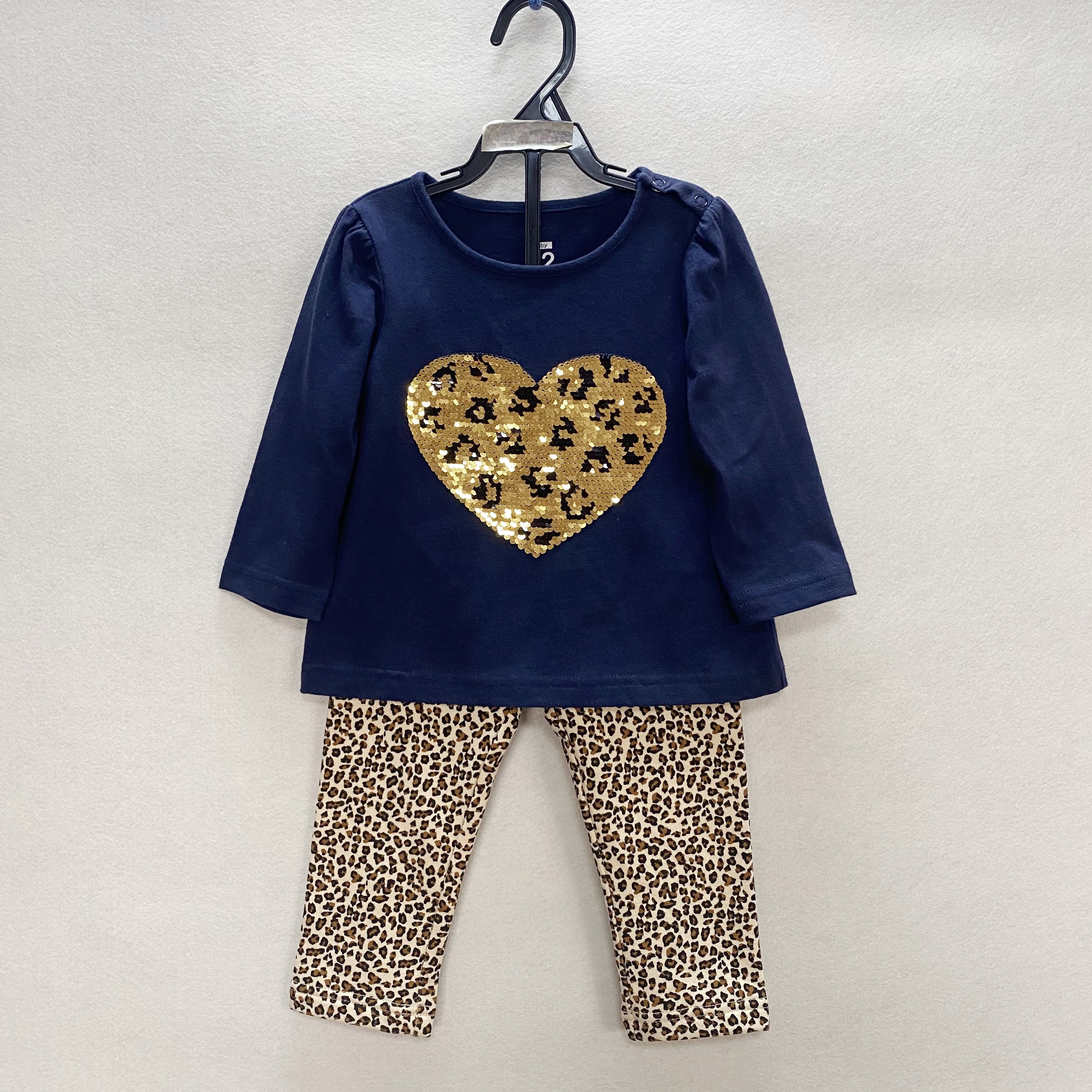 Girl's suit