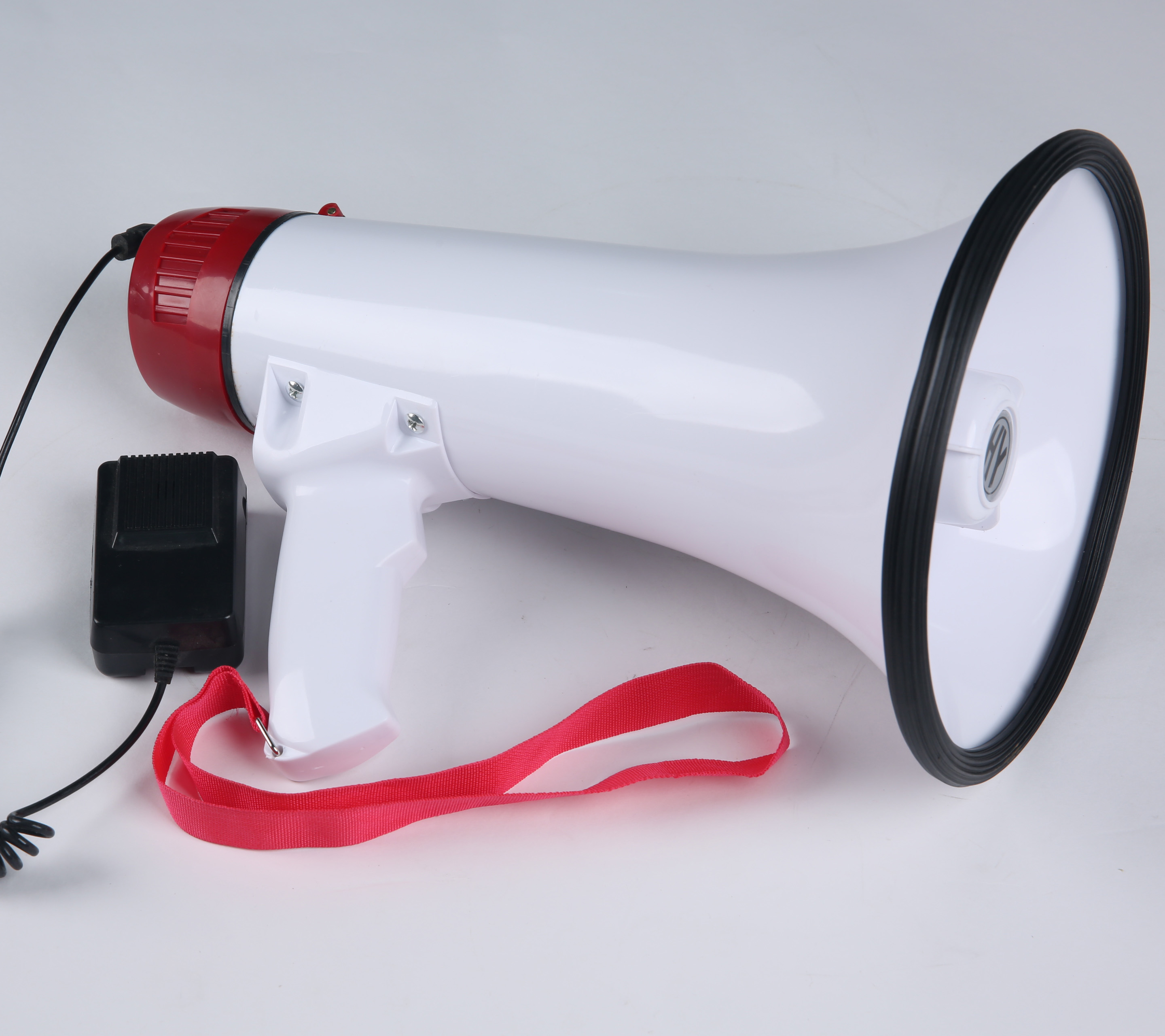 High-powered hand megaphone