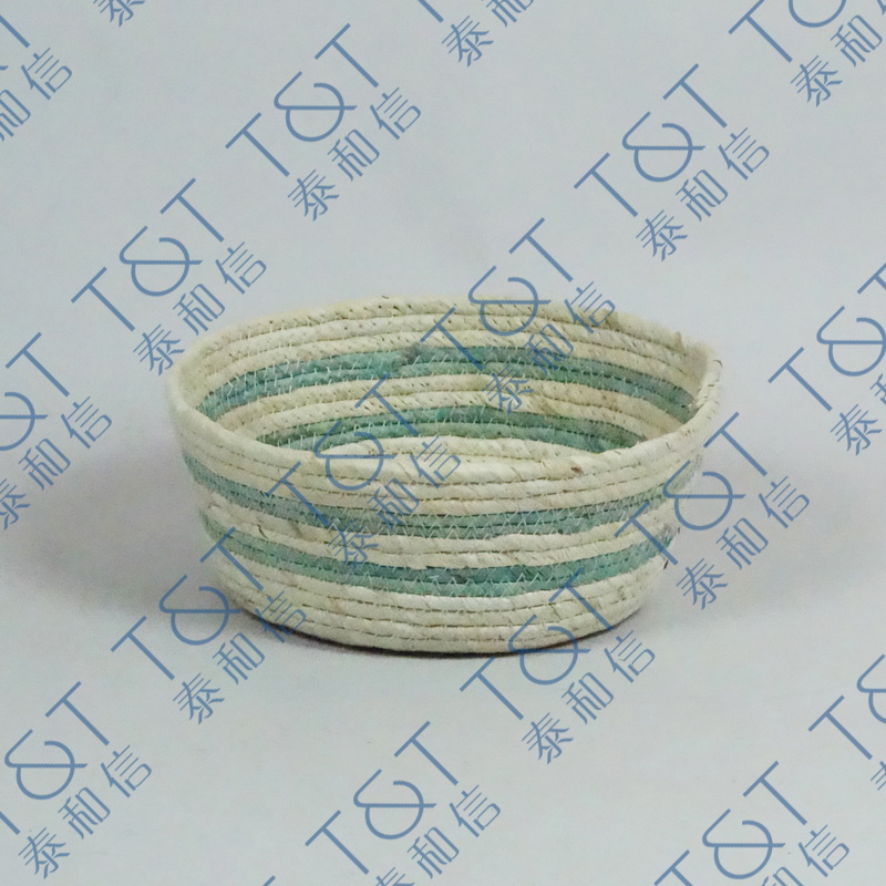 Corn storage basket
