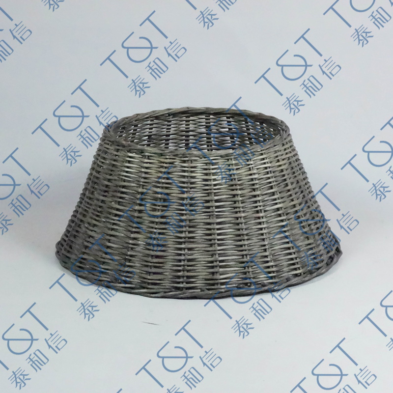 Grey willow tree skirt