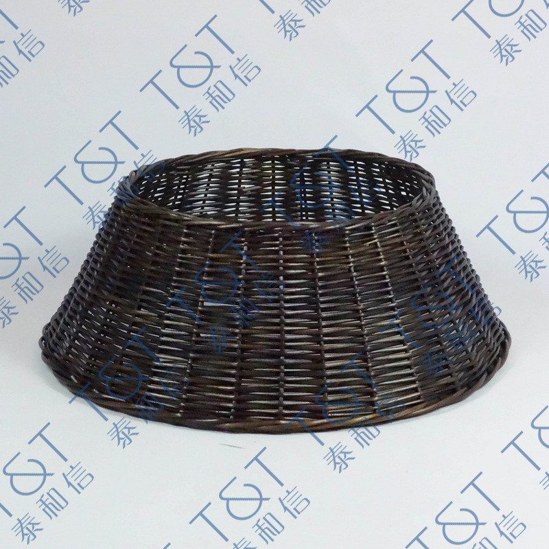 Brown willow tree skirt