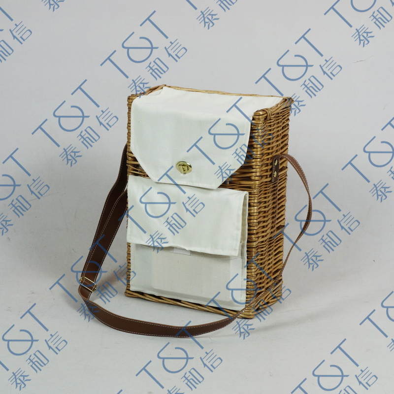 Picnic basket