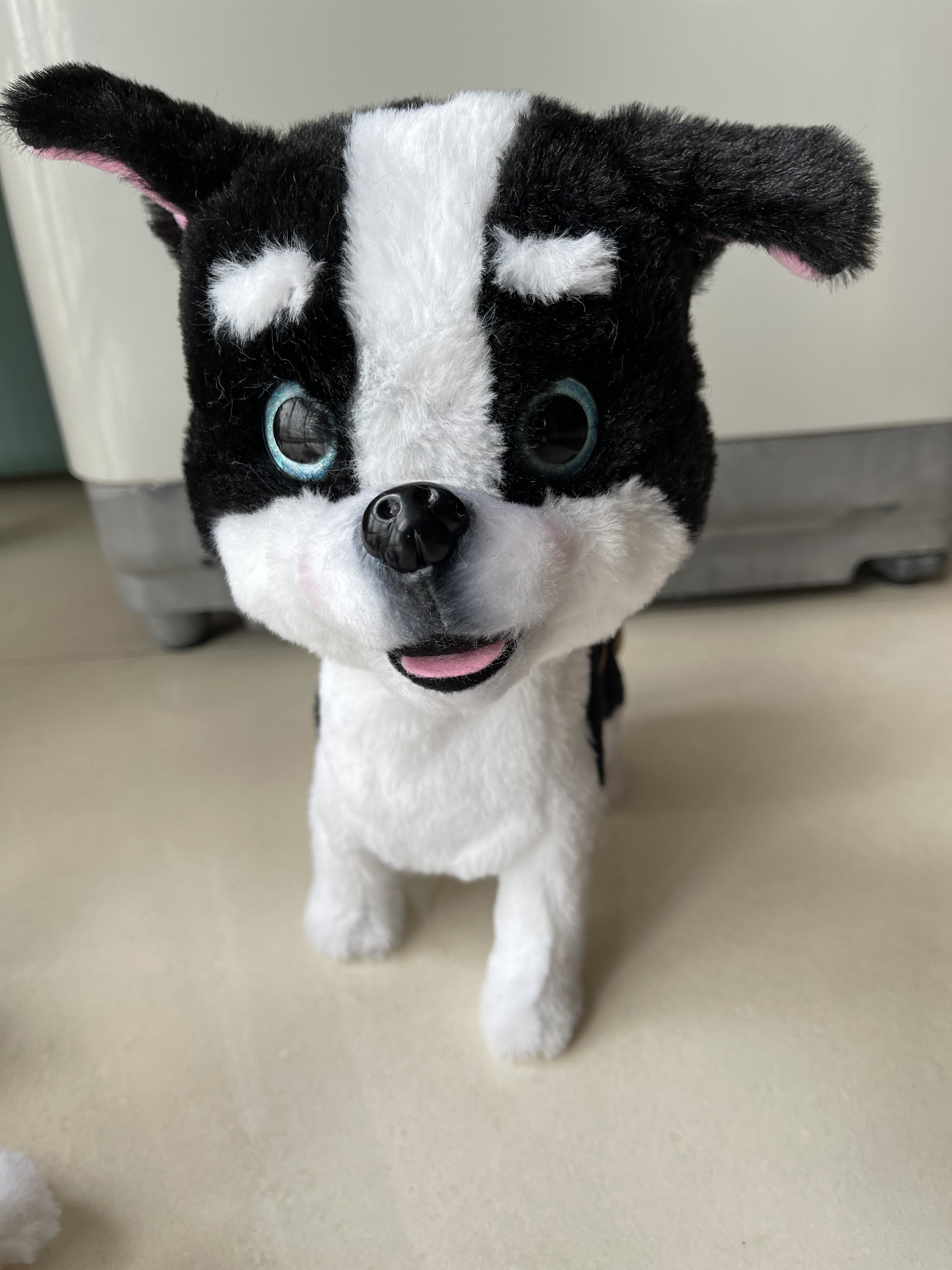 Plush electric toy dog