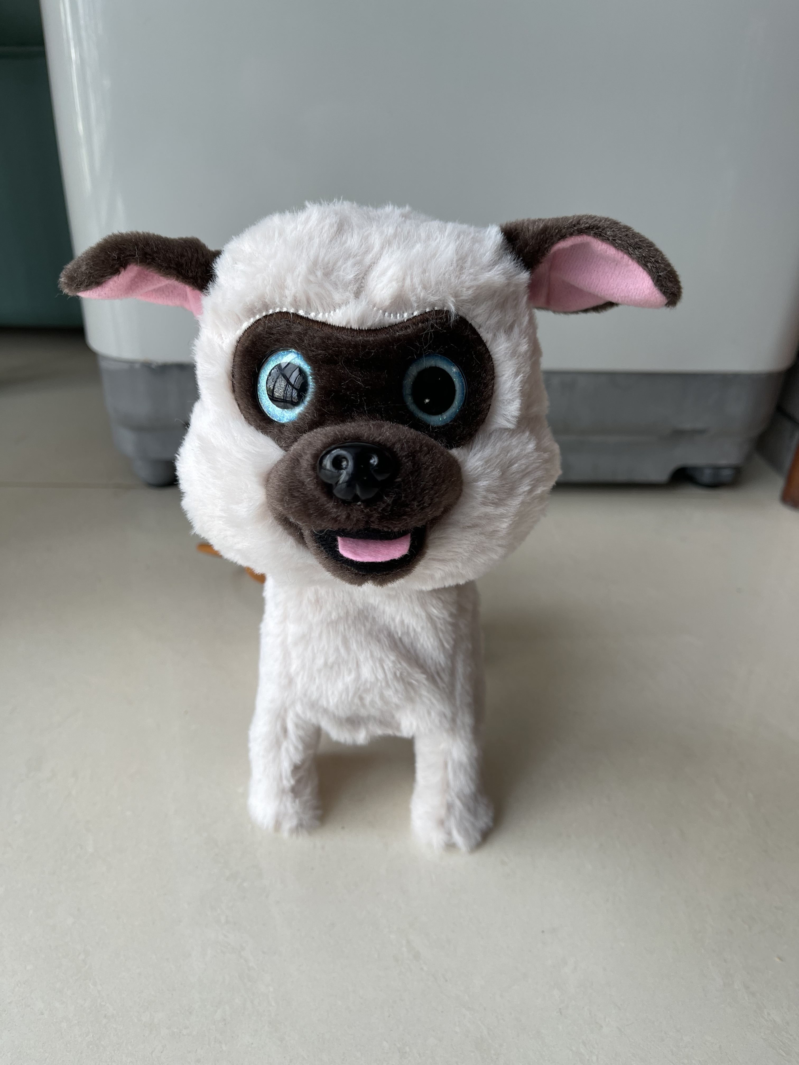 Plush electric toy dog
