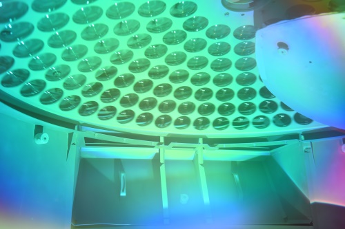 Shanghai Shengzi Optical Technology Co., Ltd. – motor eléctrico 1