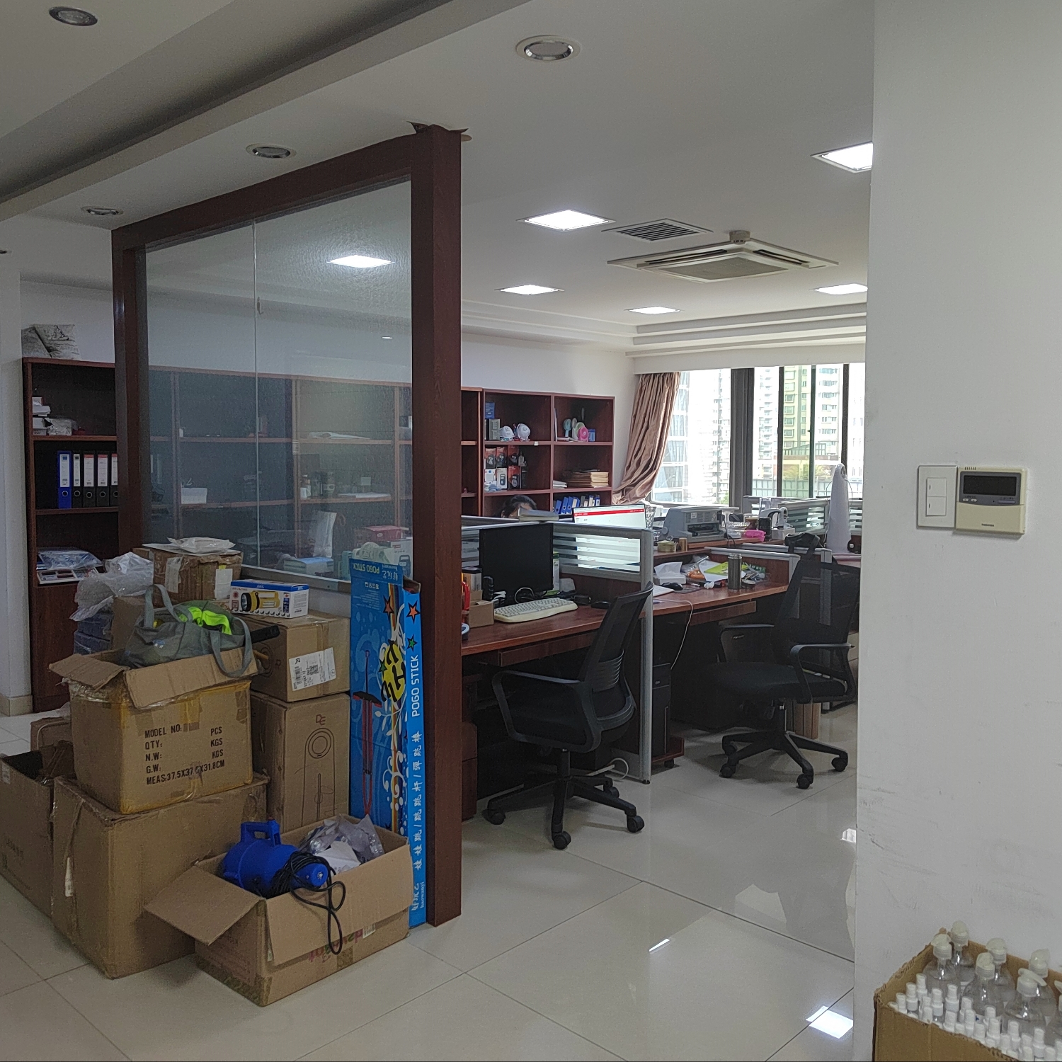 Hangzhou Yufen Trading Co., Ltd. – LED flashlight 1