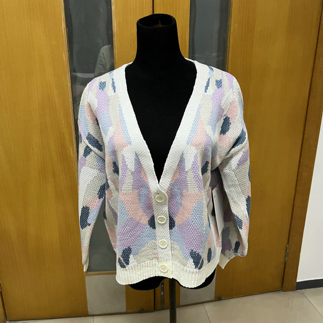 SHANTOU CITY HONGQI WEAVING CO.,LTD – ropa deportiva 4