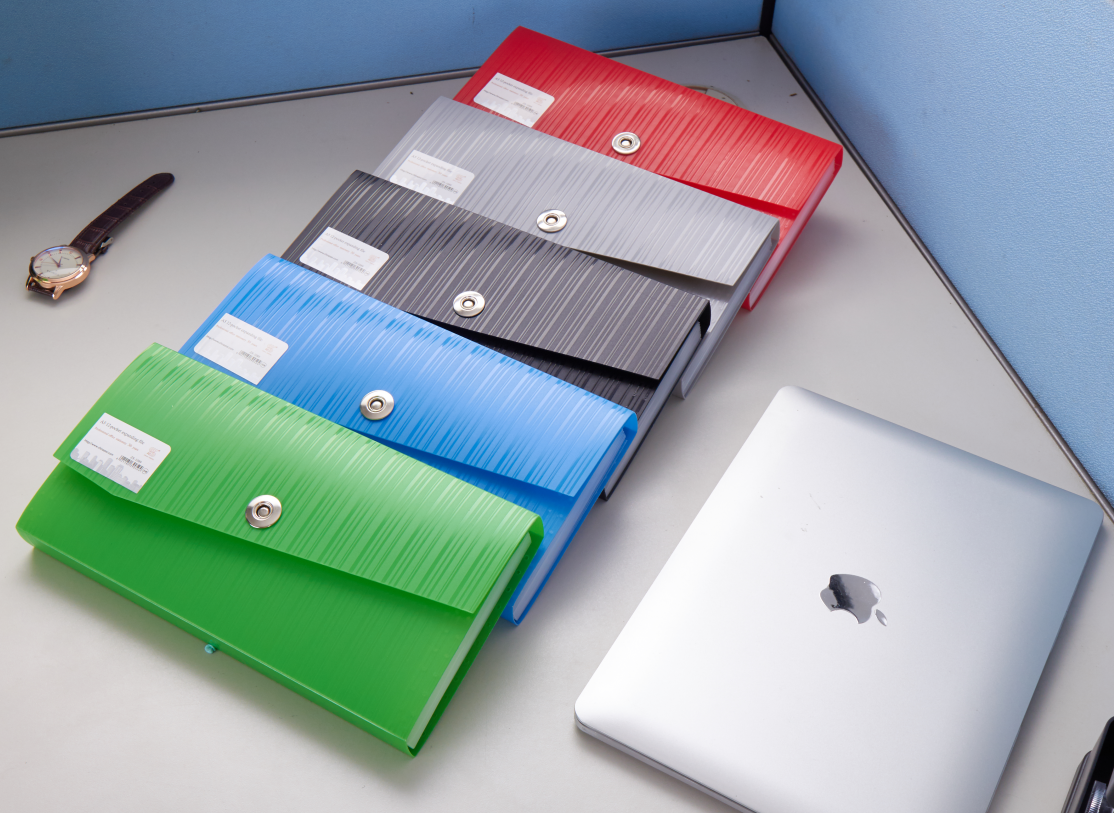 A5 expanding file