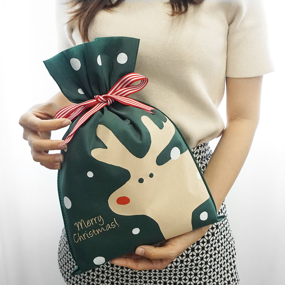 002 A Gift Bag Cheap Santa Deer Pattern Green Christmas Gift Bag