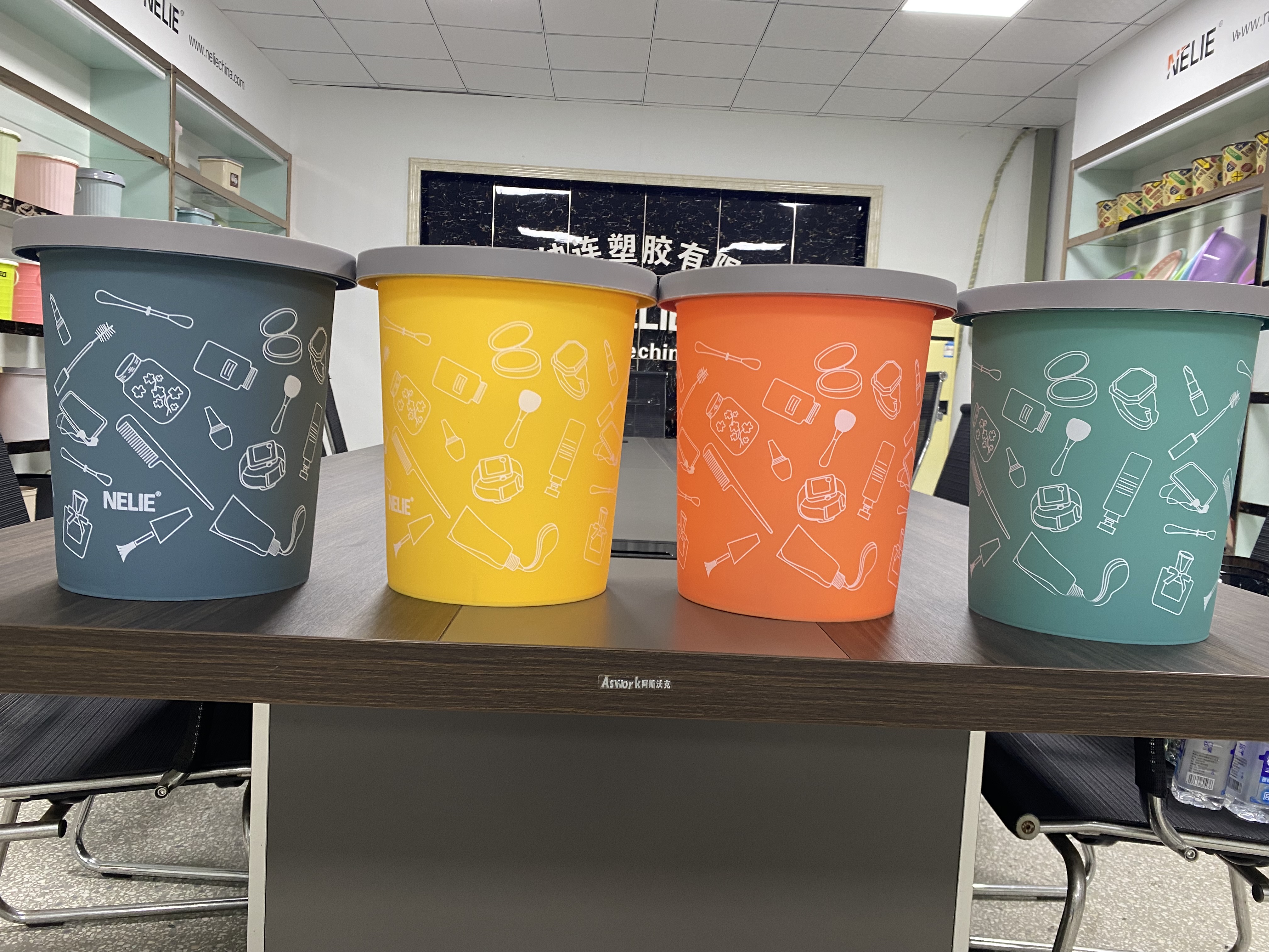 Plastic trashcan