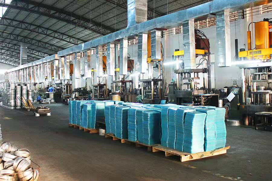 Jiangmen Xinhui Huayin Metal Products Factory Co., Ltd. – pizza baking pans 3