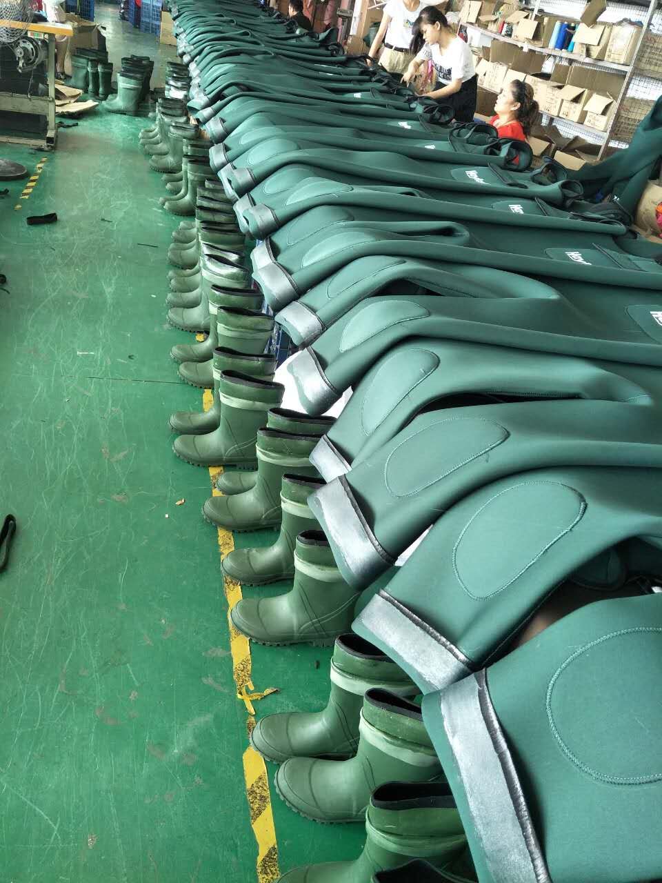 Dongguan Hongxin Sports Equipment Co., Ltd. – surfing suits 3