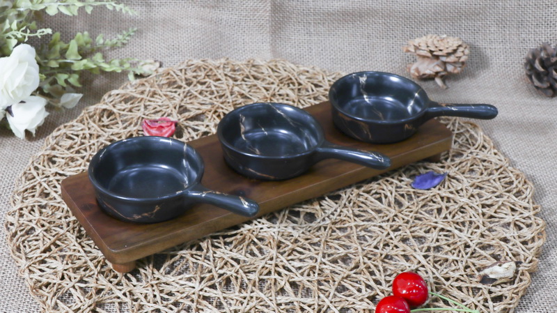 Set 3 dish with stand