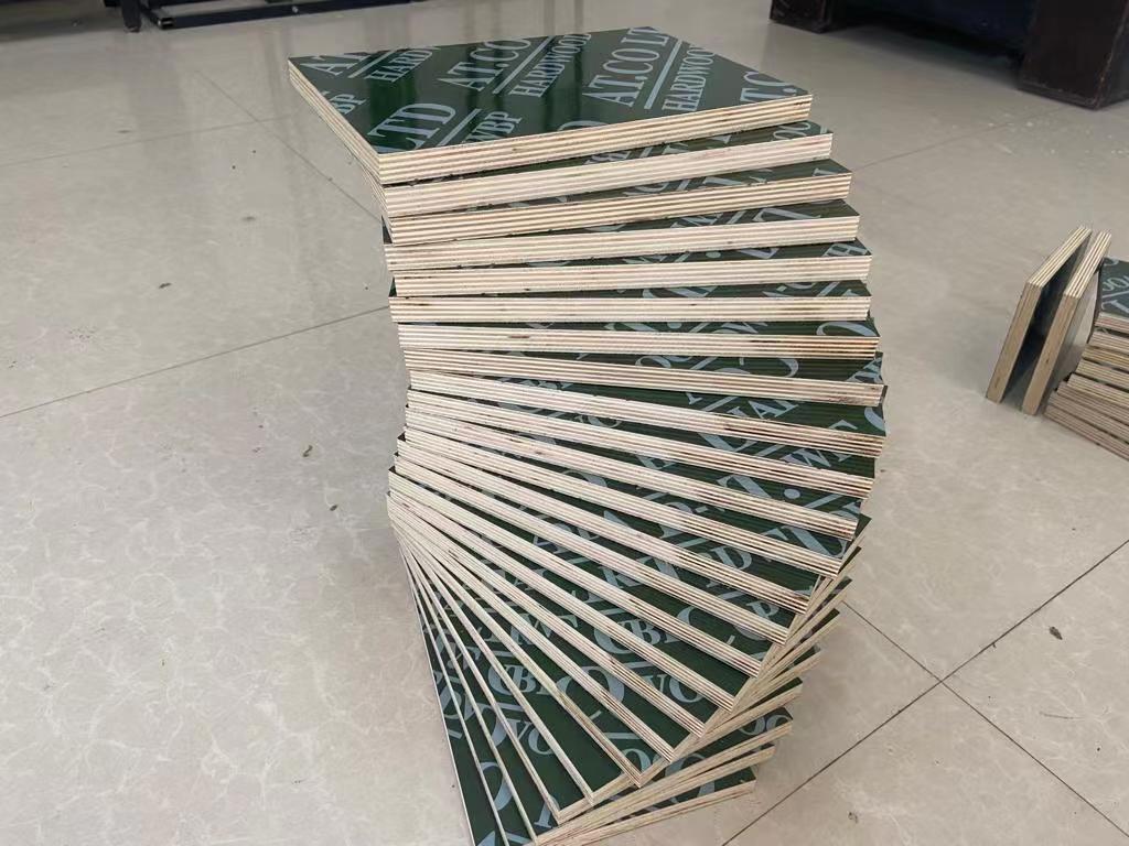 Green PP Film Faced Plywood