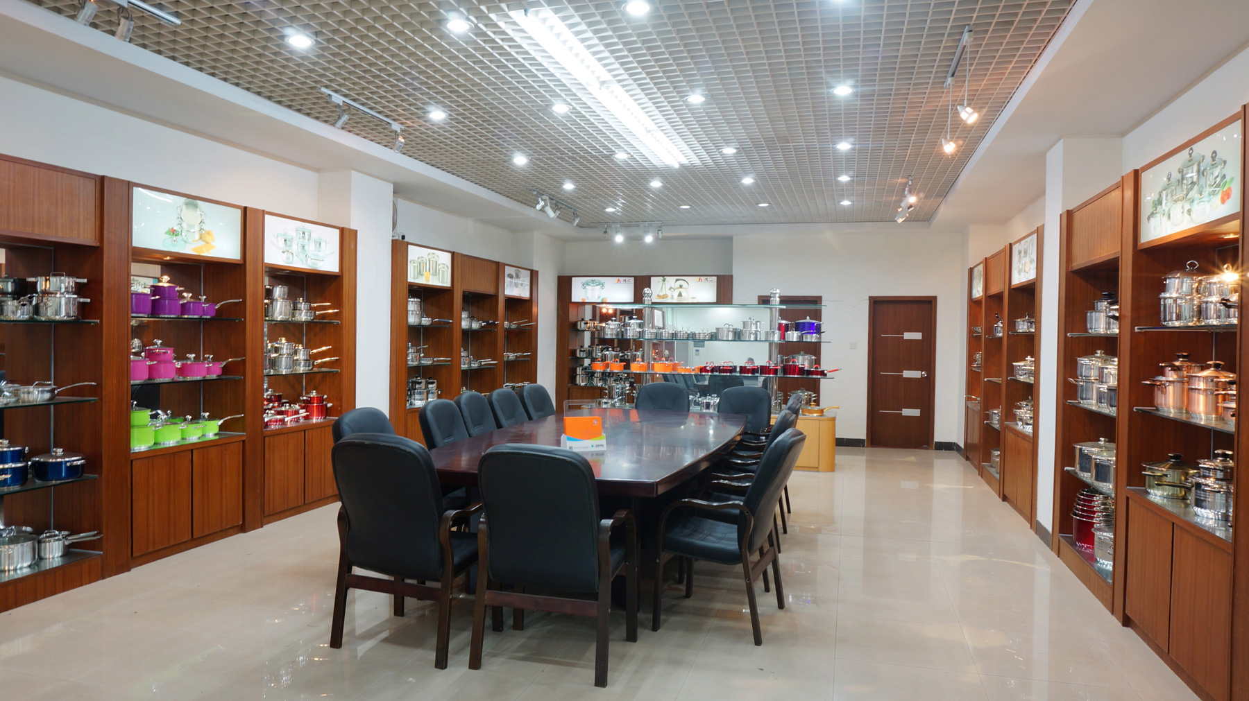 Jiangmen Yuehua Economic and Trade Development Co., Ltd. – Western-style pans 2