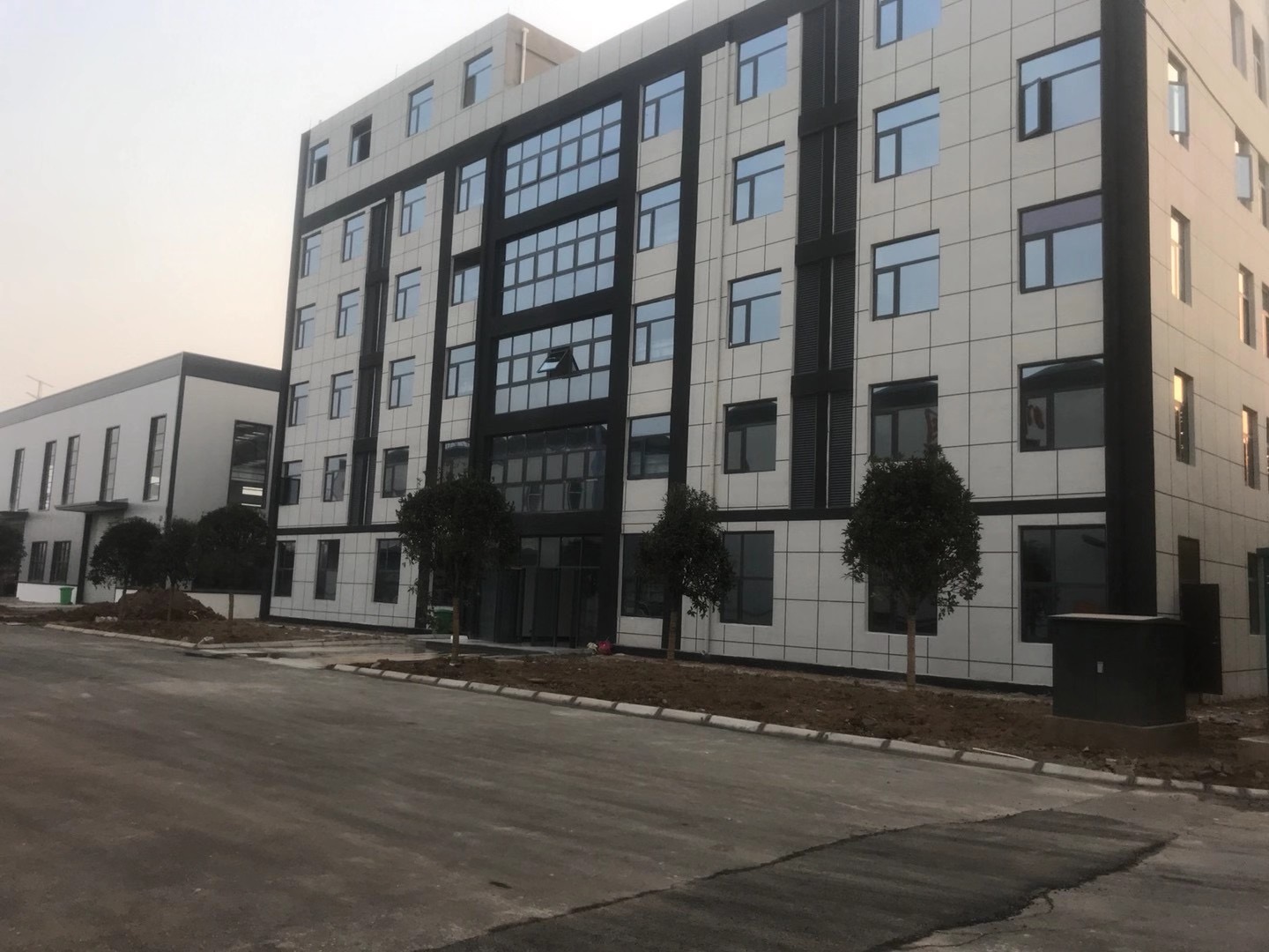 steel bars，alloy steel bars,carbon steel bars. steel parts