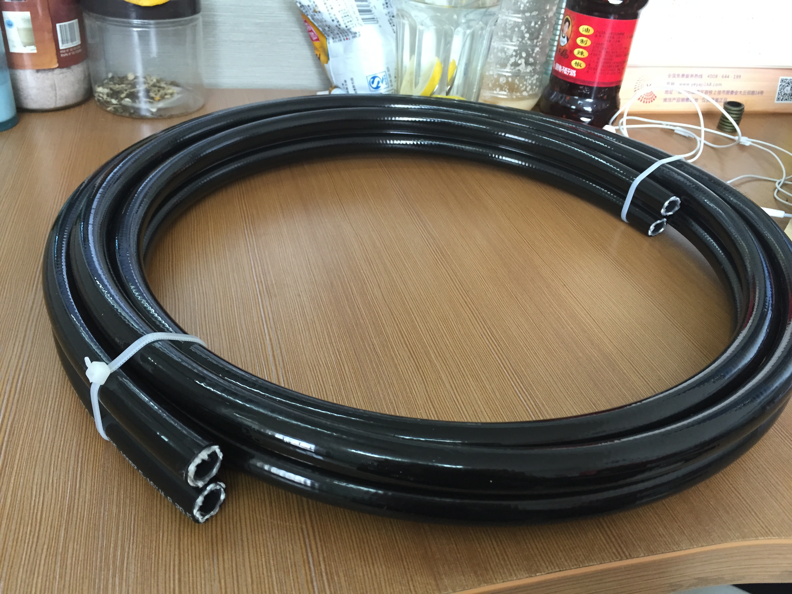 Thermoplastic hydraulic hose