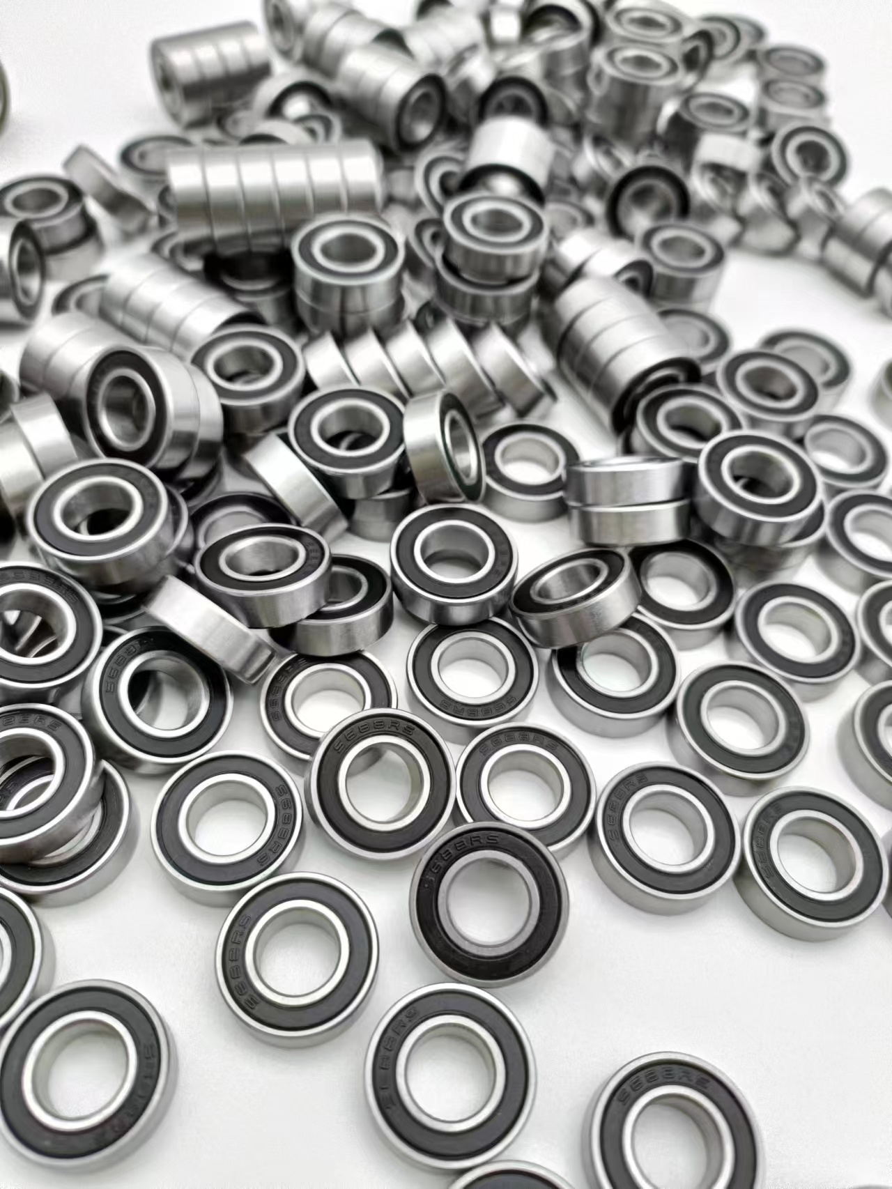 Low noise stainless steel bearing