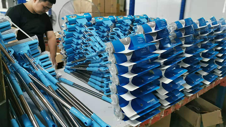 Guangzhou Juyi Min Daily Necessities Co., Ltd. – dusters 3