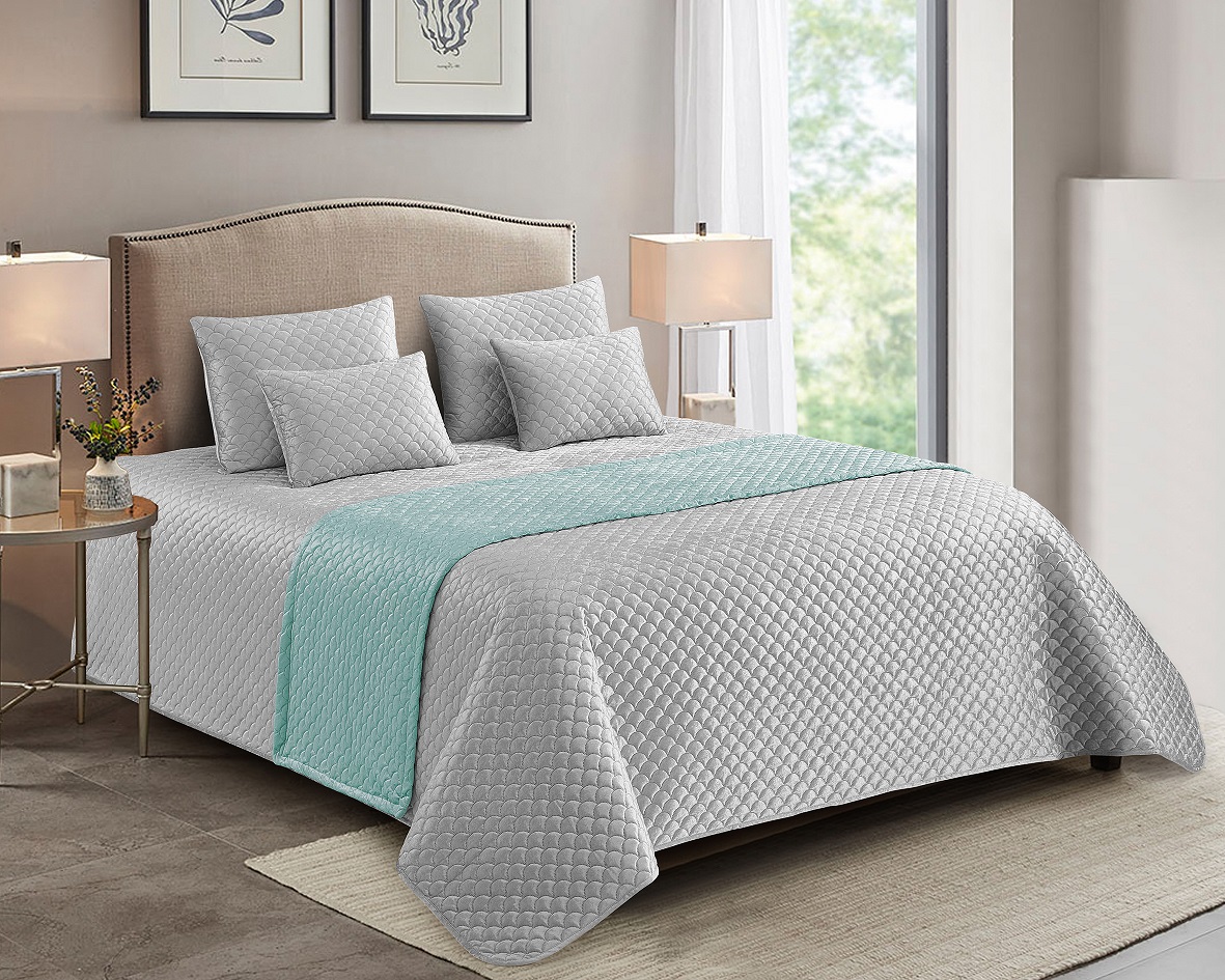 Velvet ultrasonic bedspread set
