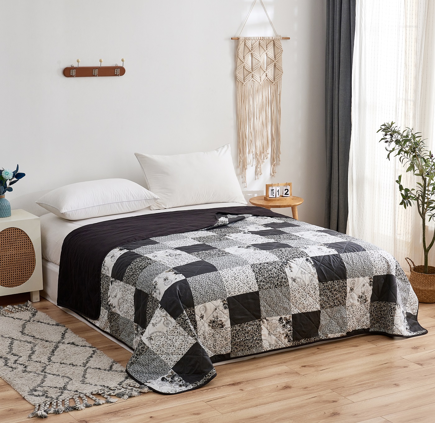White Black Plaid Floral Printed Home Bedding Ultrasonic Bedspread Quilt