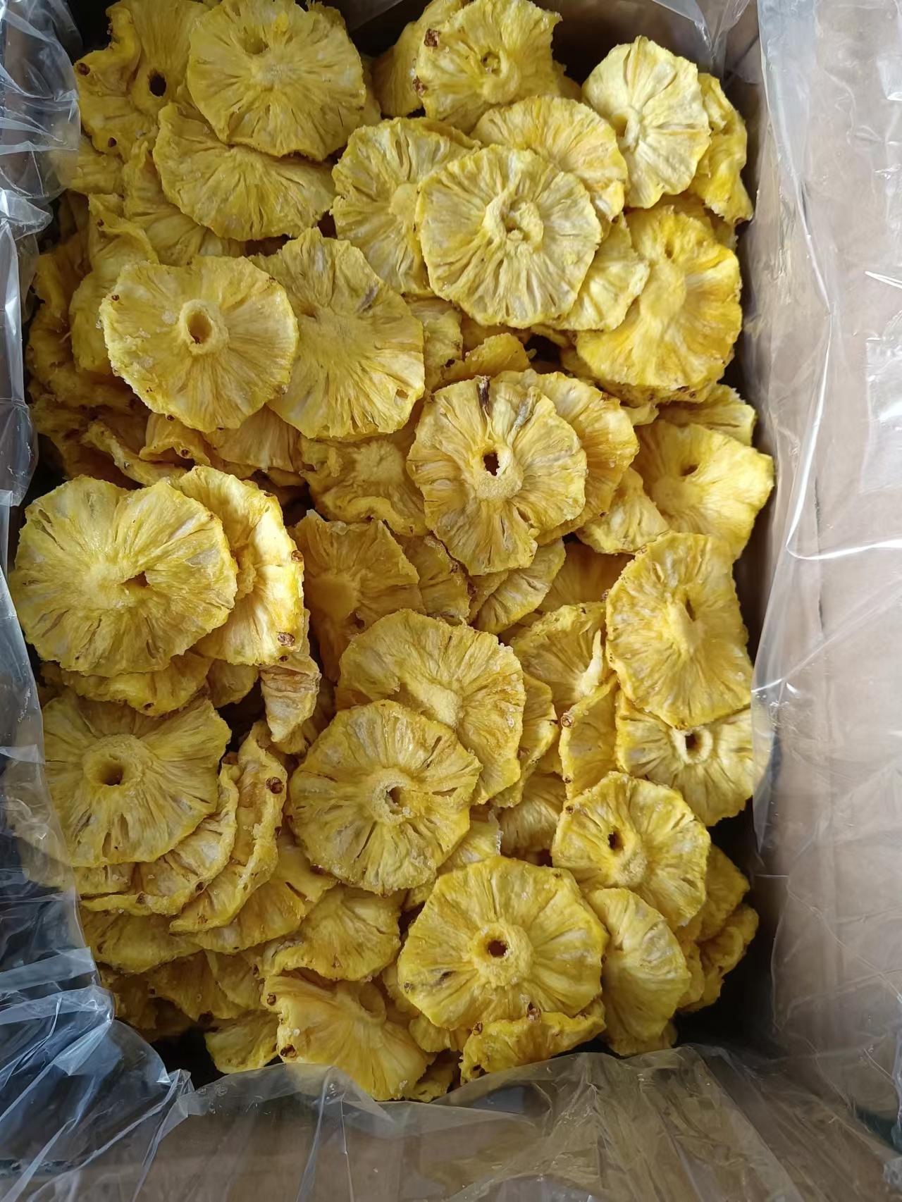 Dried pineapple ring