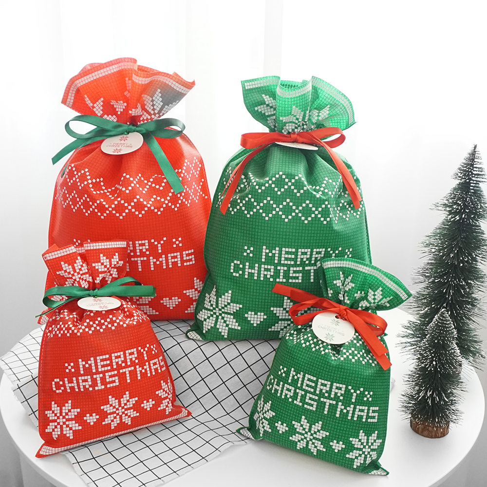 Green Non Woven Christmas Drawstring Gift Bag Santa Gift Packing Pouches