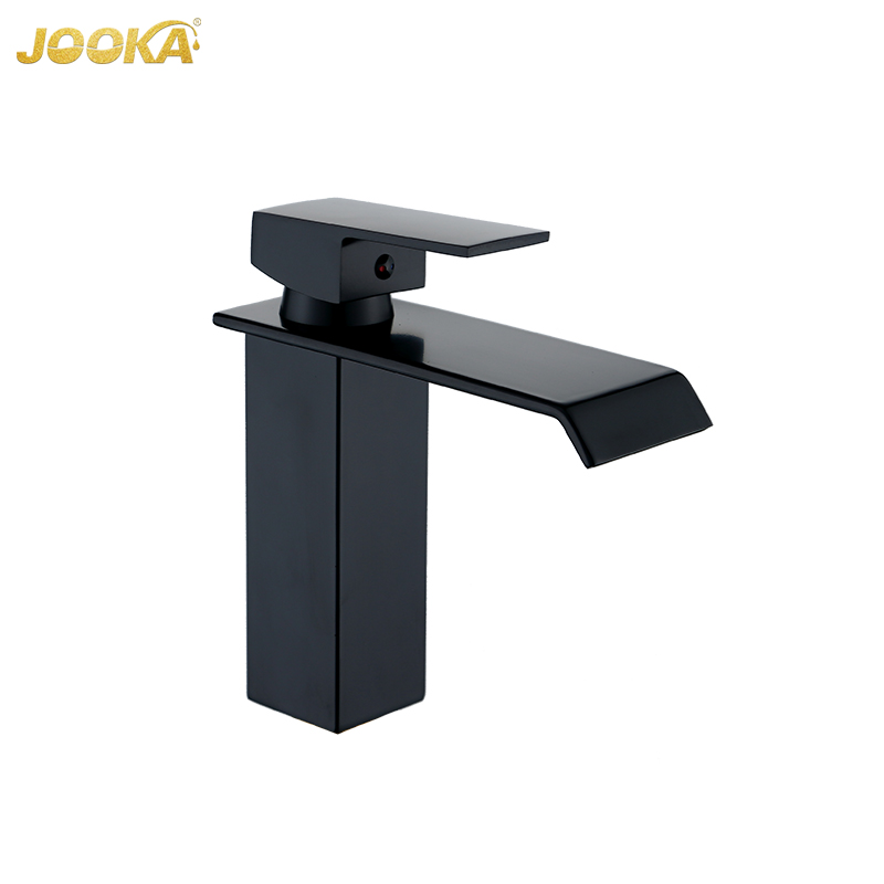 Black short flat mouth single hole basin faucet