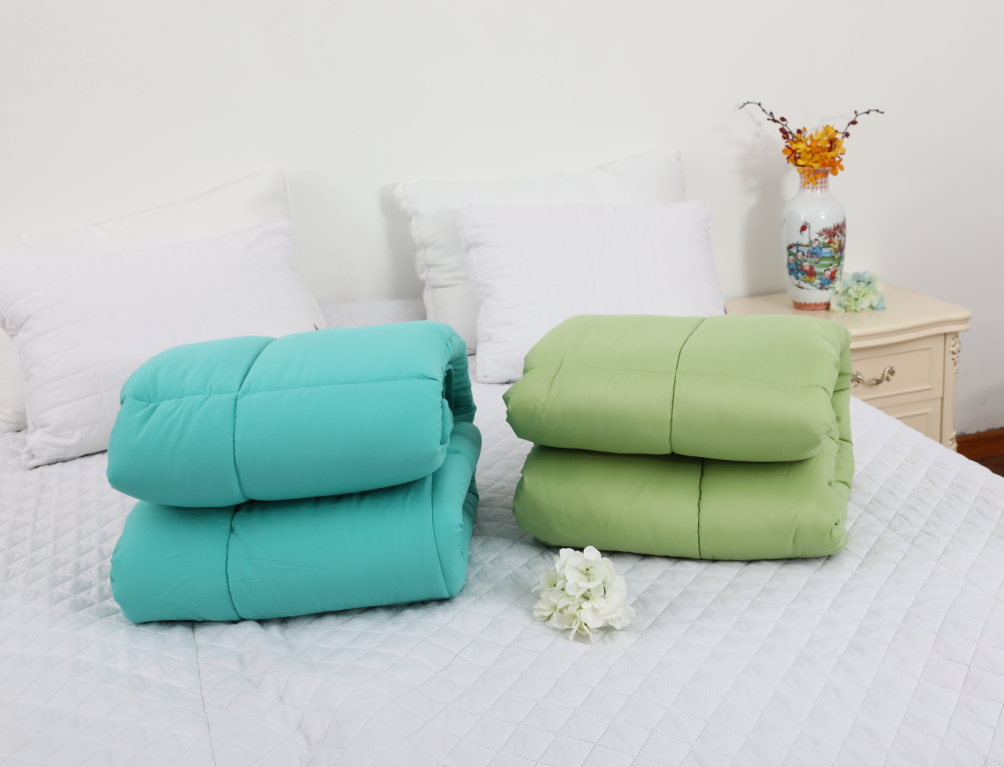 Mengerkang Polyester Comforter