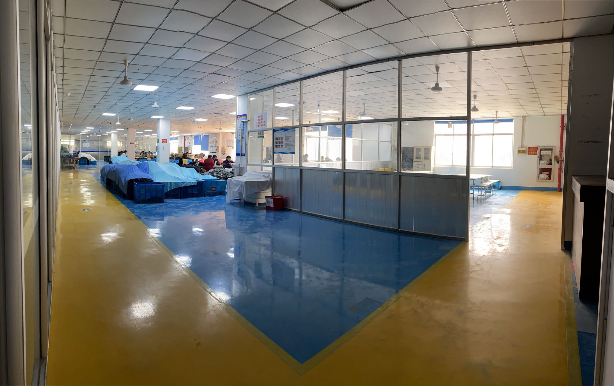 Zhangjiagang Huaqiang Knitting Garment Manufacturing Co., Ltd. – Photos produits 2