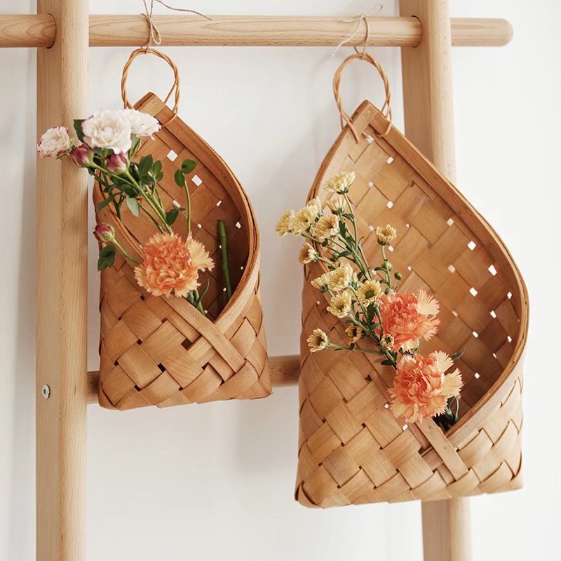 Woodchip wall hanging basket，storge basket