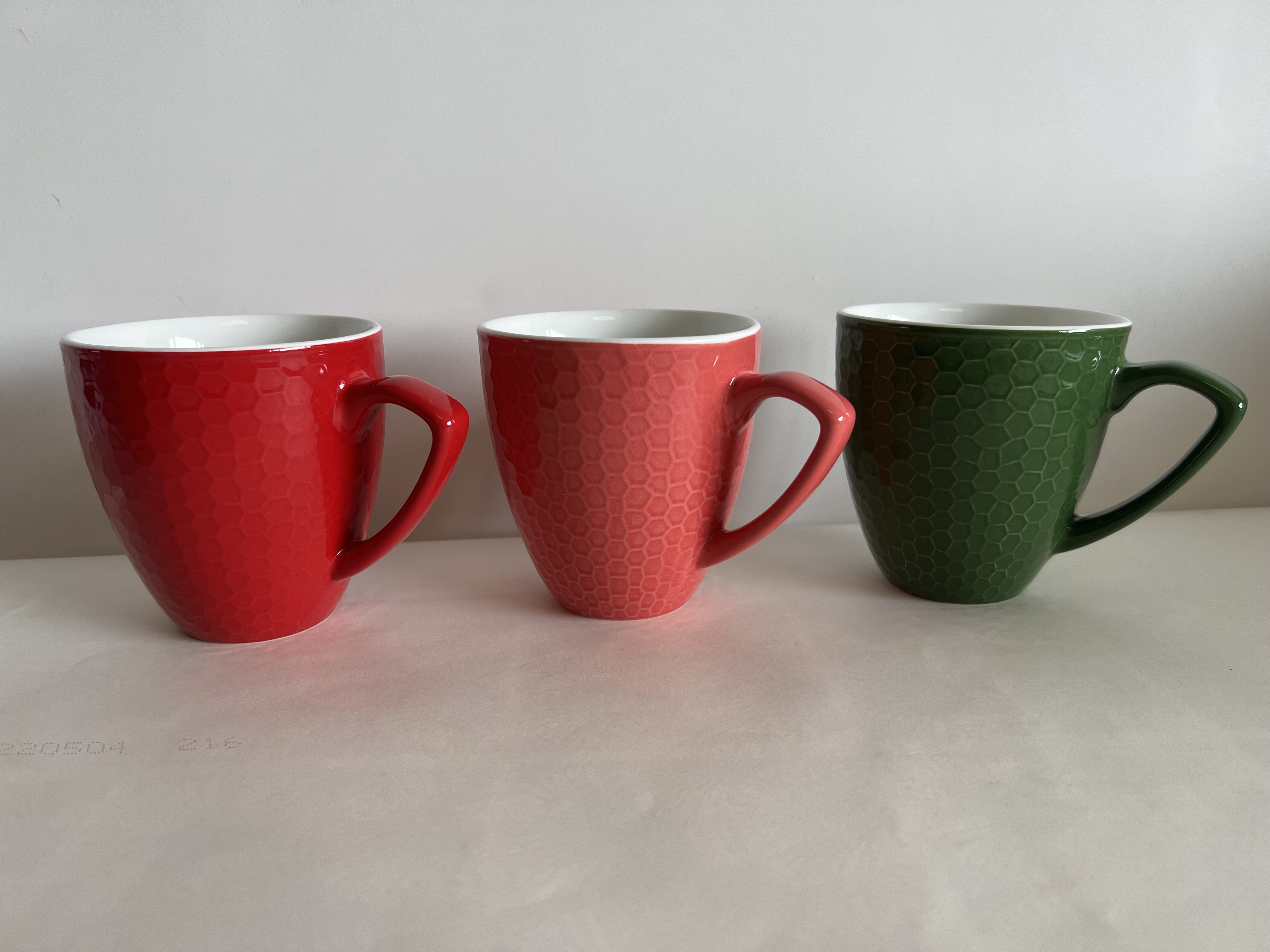 15.84 oz checkered cup