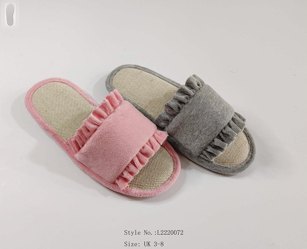 Indoor slippers