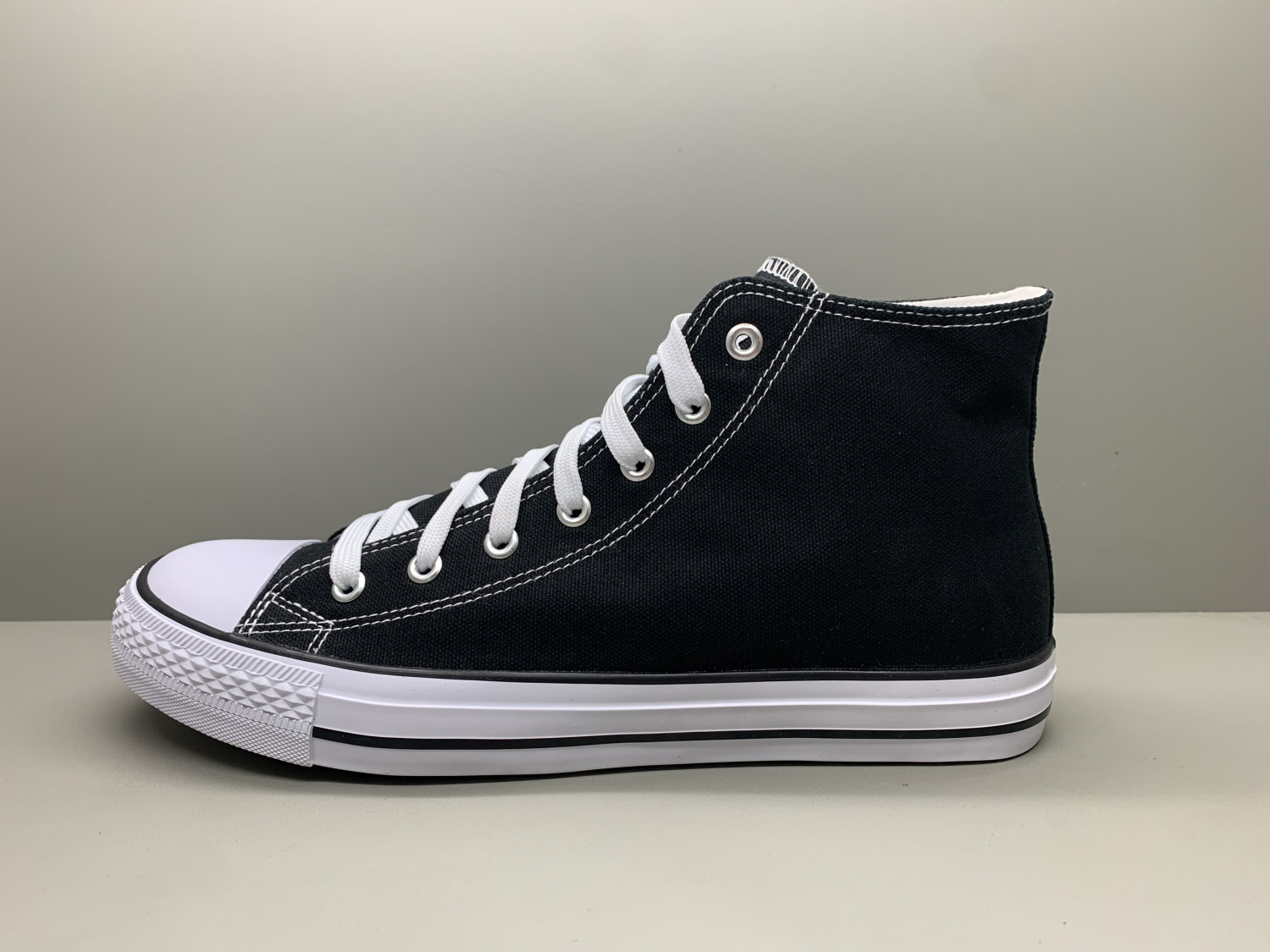 Canvas low