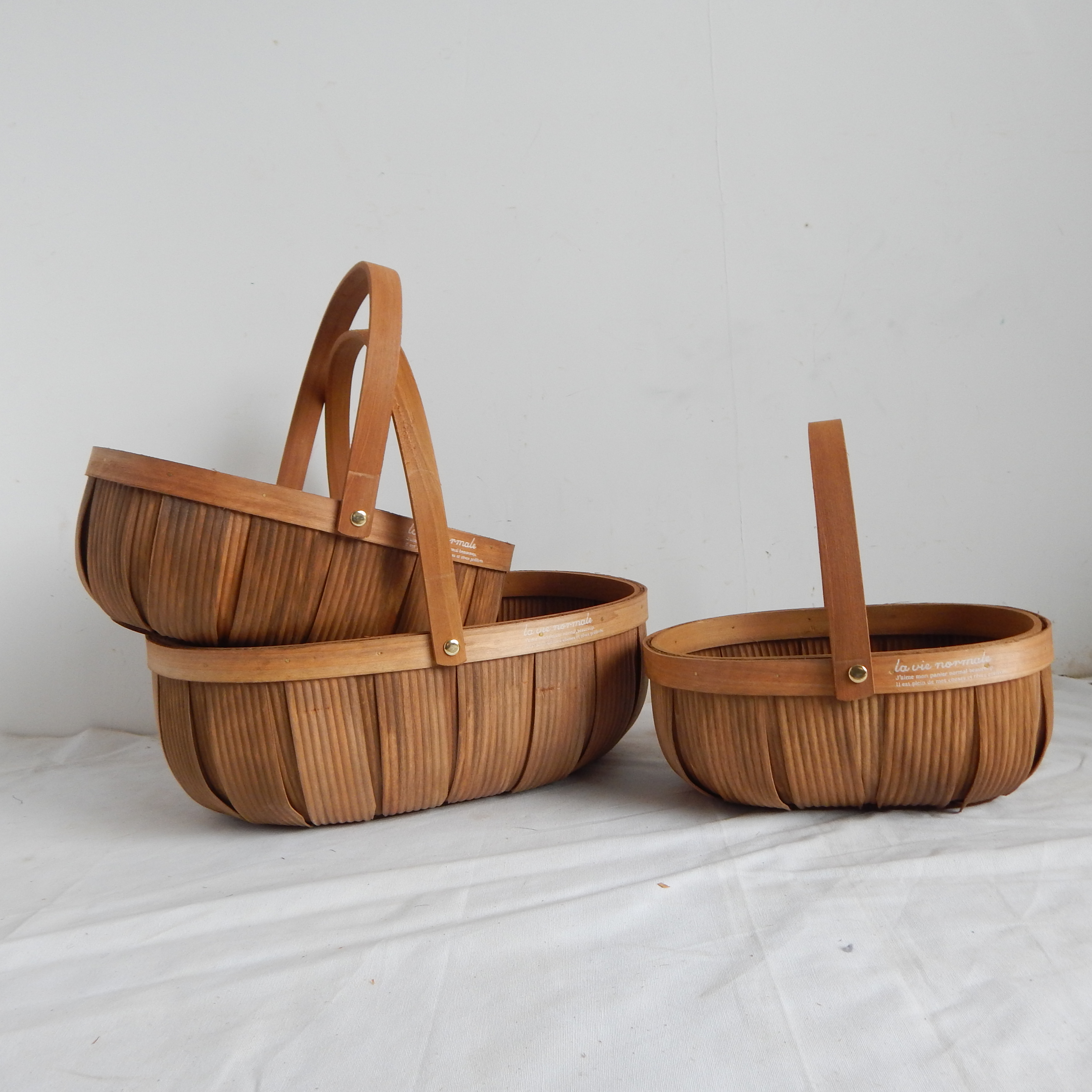Woodchip storage basket
