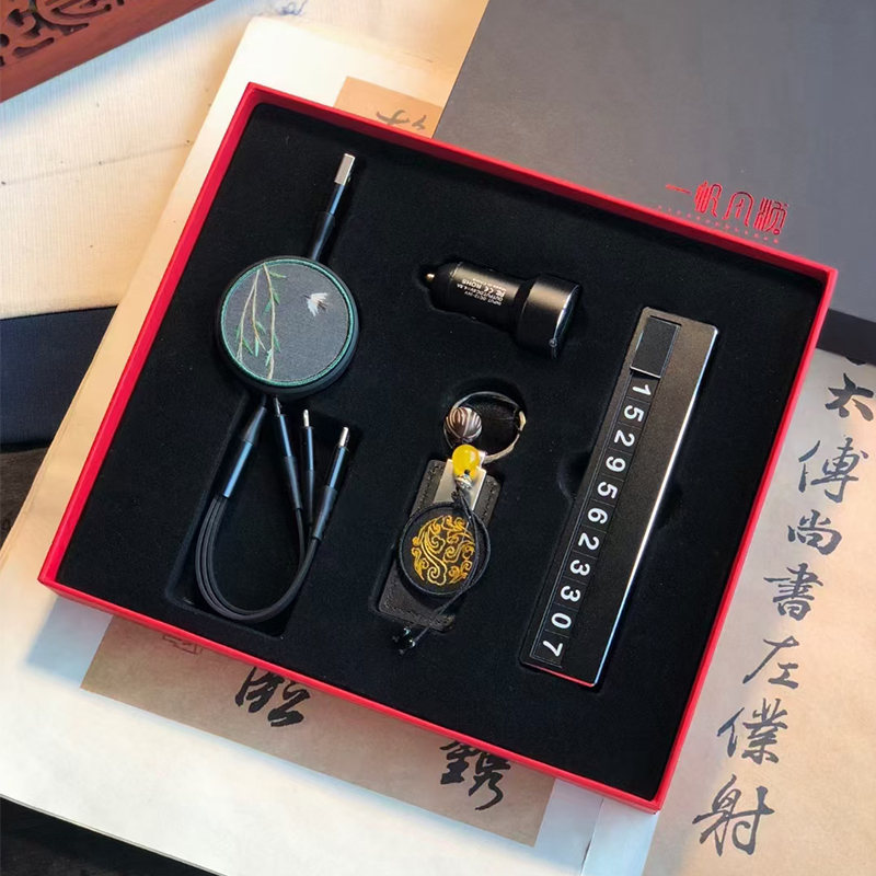 Creative gift customization, embroidery/printing process, on-demand customization,